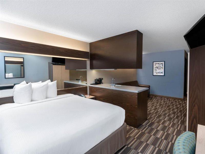 Microtel Inn & Suites Columbus North Ngoại thất bức ảnh