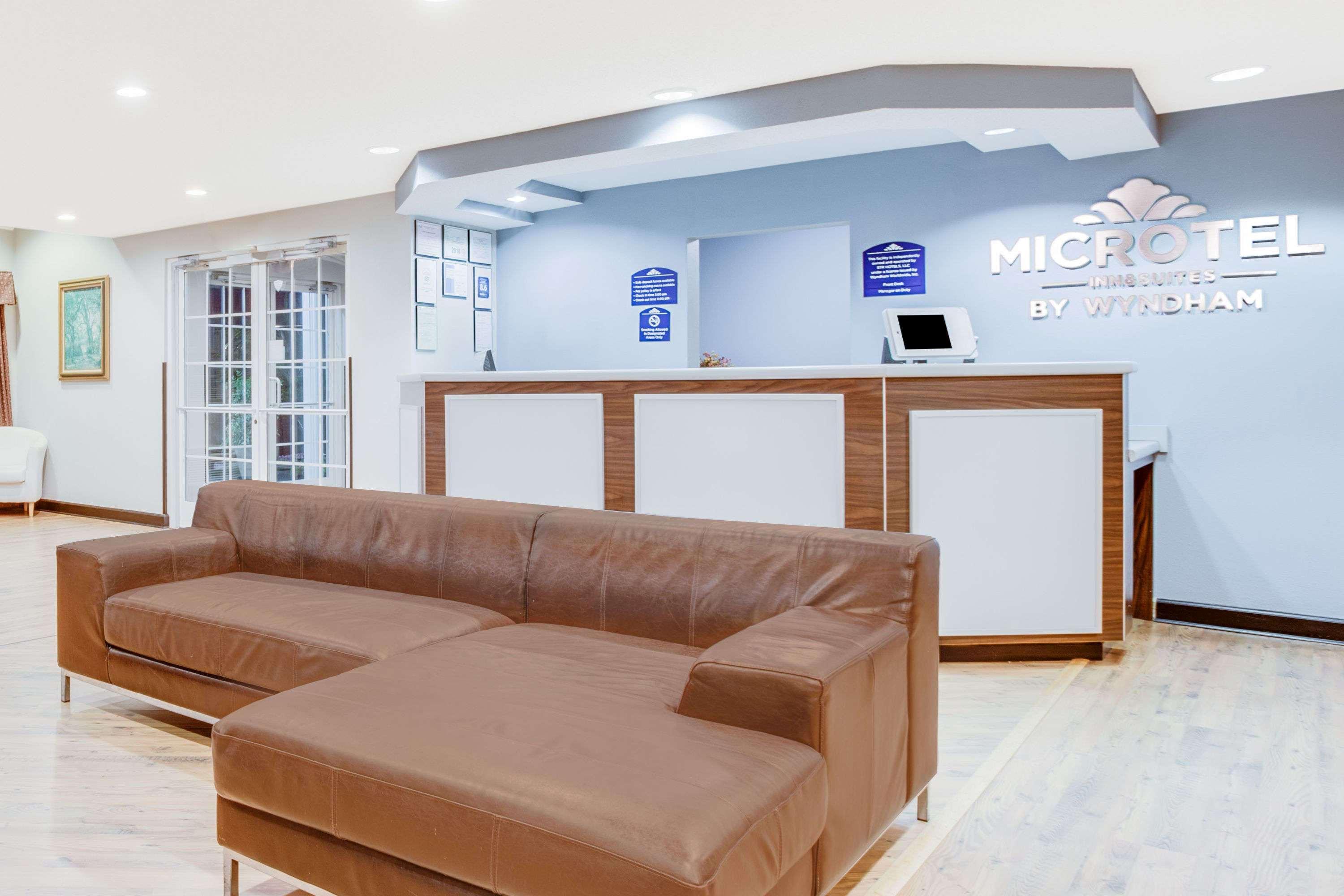 Microtel Inn & Suites Columbus North Ngoại thất bức ảnh