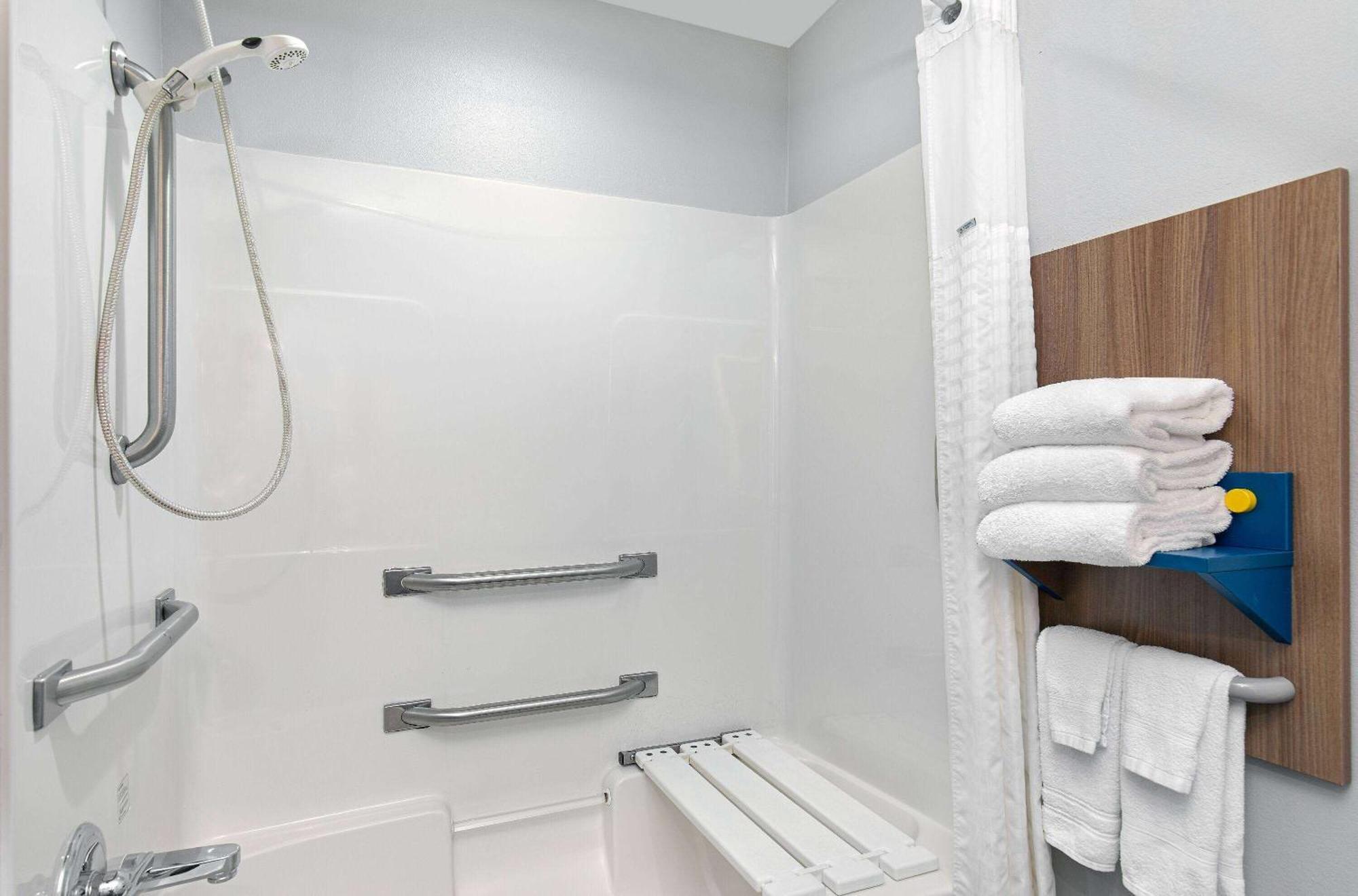 Microtel Inn & Suites Columbus North Ngoại thất bức ảnh